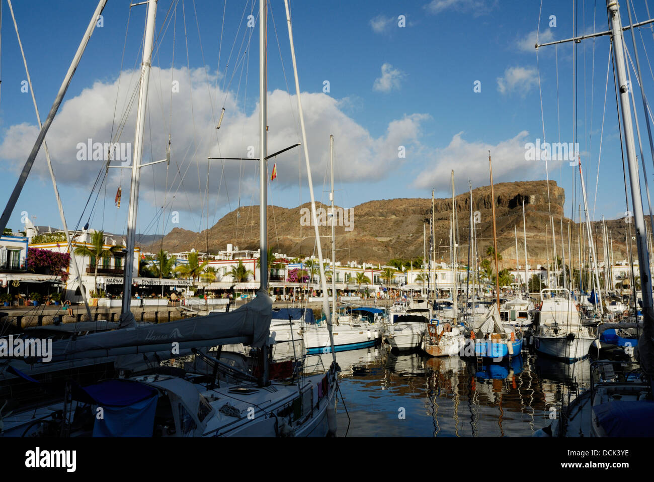 Puerto mogan marina boats hi-res stock photography and images - Alamy