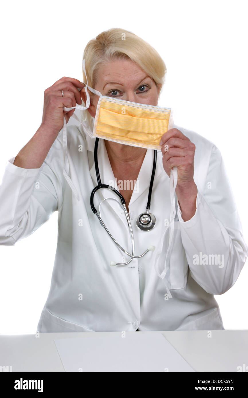 Doctor and nurse face mask hi-res stock photography and images - Alamy