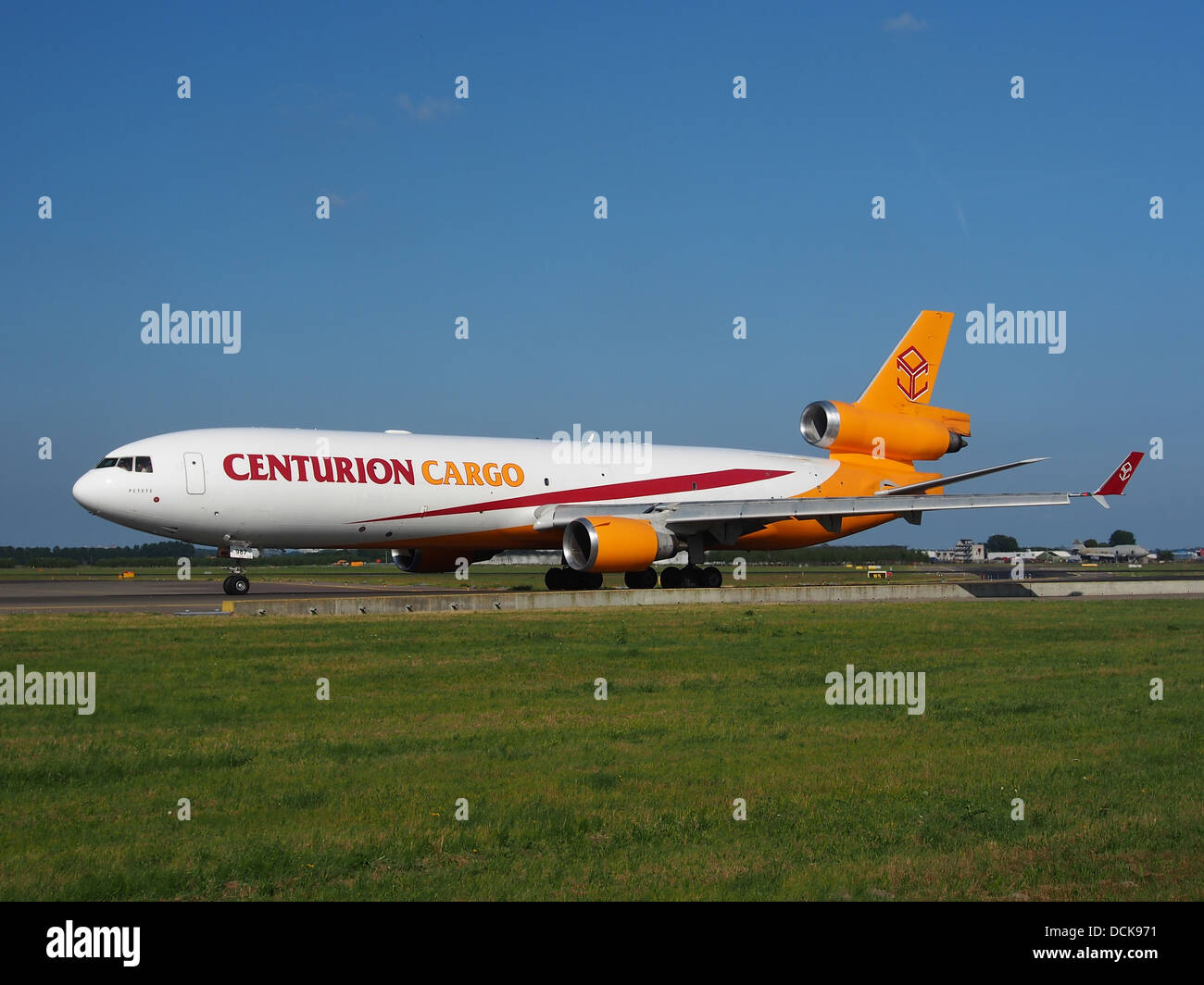N987AR Centurion Air Cargo McDonnell Douglas MD-11F - cn 48427 taxiing 18july 2013 pic-005 Stock Photo