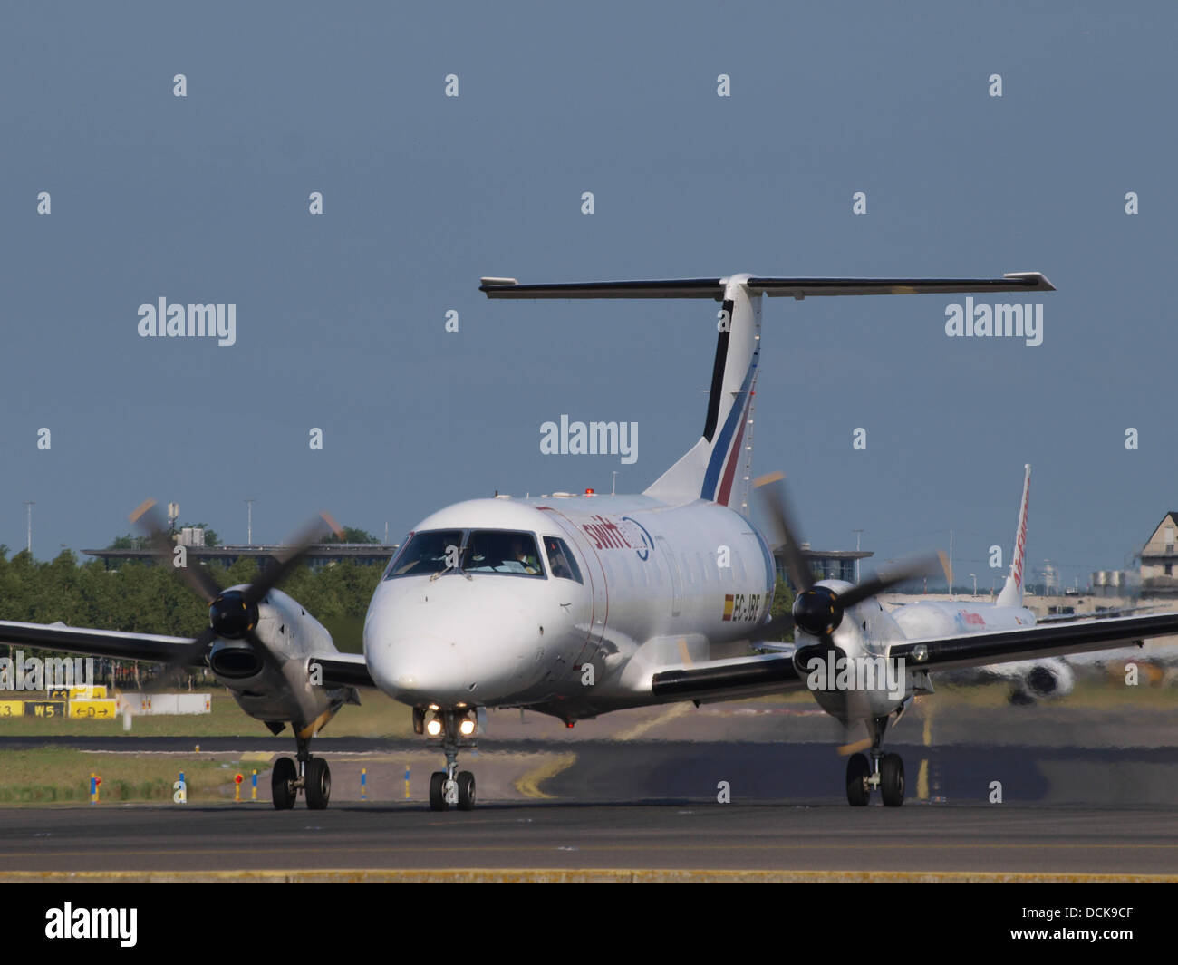 D-CAOB Air Omega Embraer EMB-120ER(FC) Brasilia Photo by Vincent