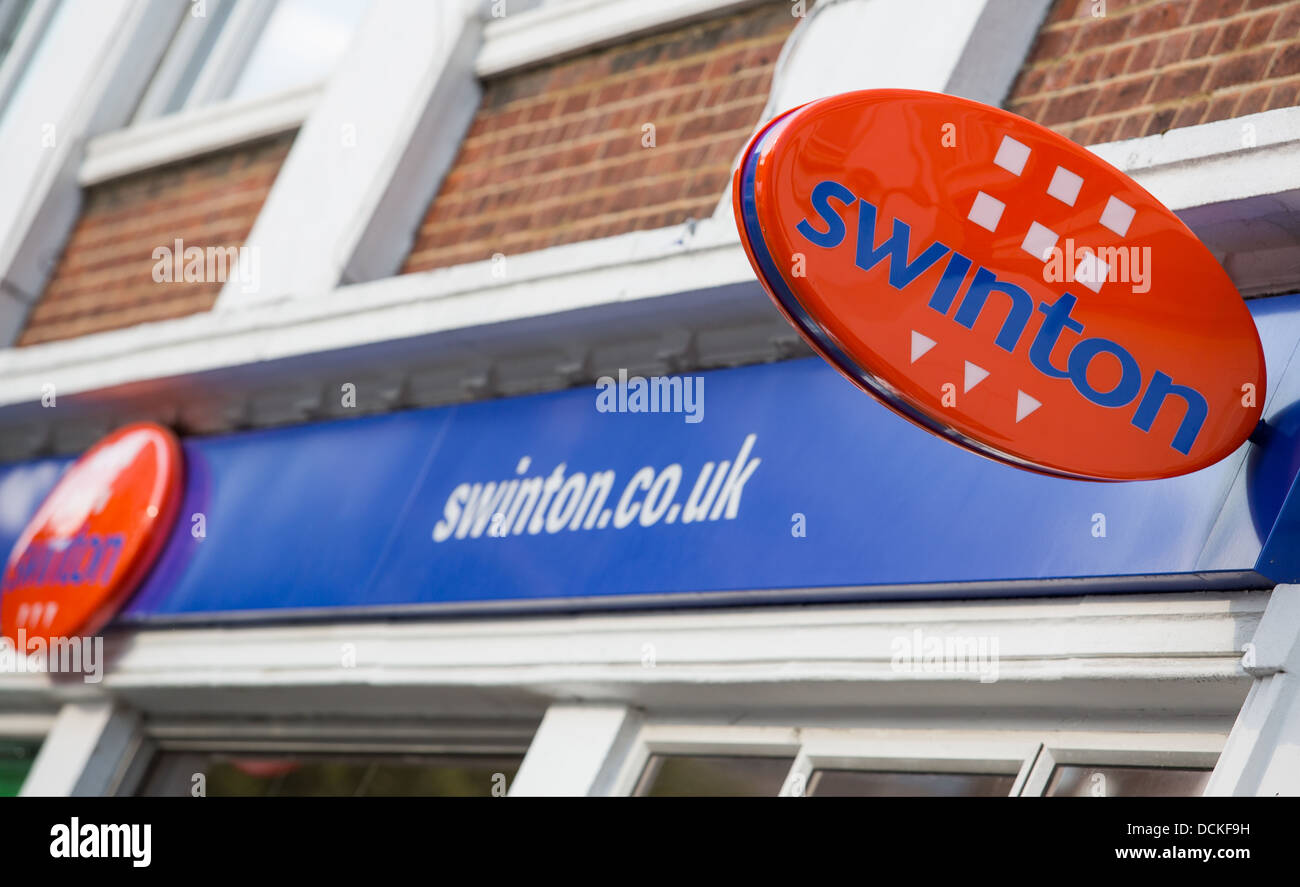 19/08/2013 Swinton insurance store sign in Southendonsea Stock Photo