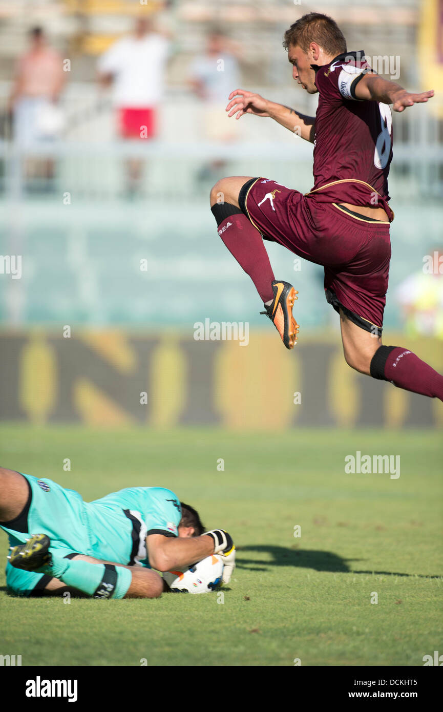 Eugenio Lamanna (Siena), Federico Dionisi (Livorno), AUGUST 17, 2013 - Football / Soccer : Coppa Italia (Tim Cup) Third Round match between Livorno 0-1 Siena at Stadio Armando Picchi in Livorno, Italy. (Photo by Maurizio Borsari/AFLO) Stock Photo