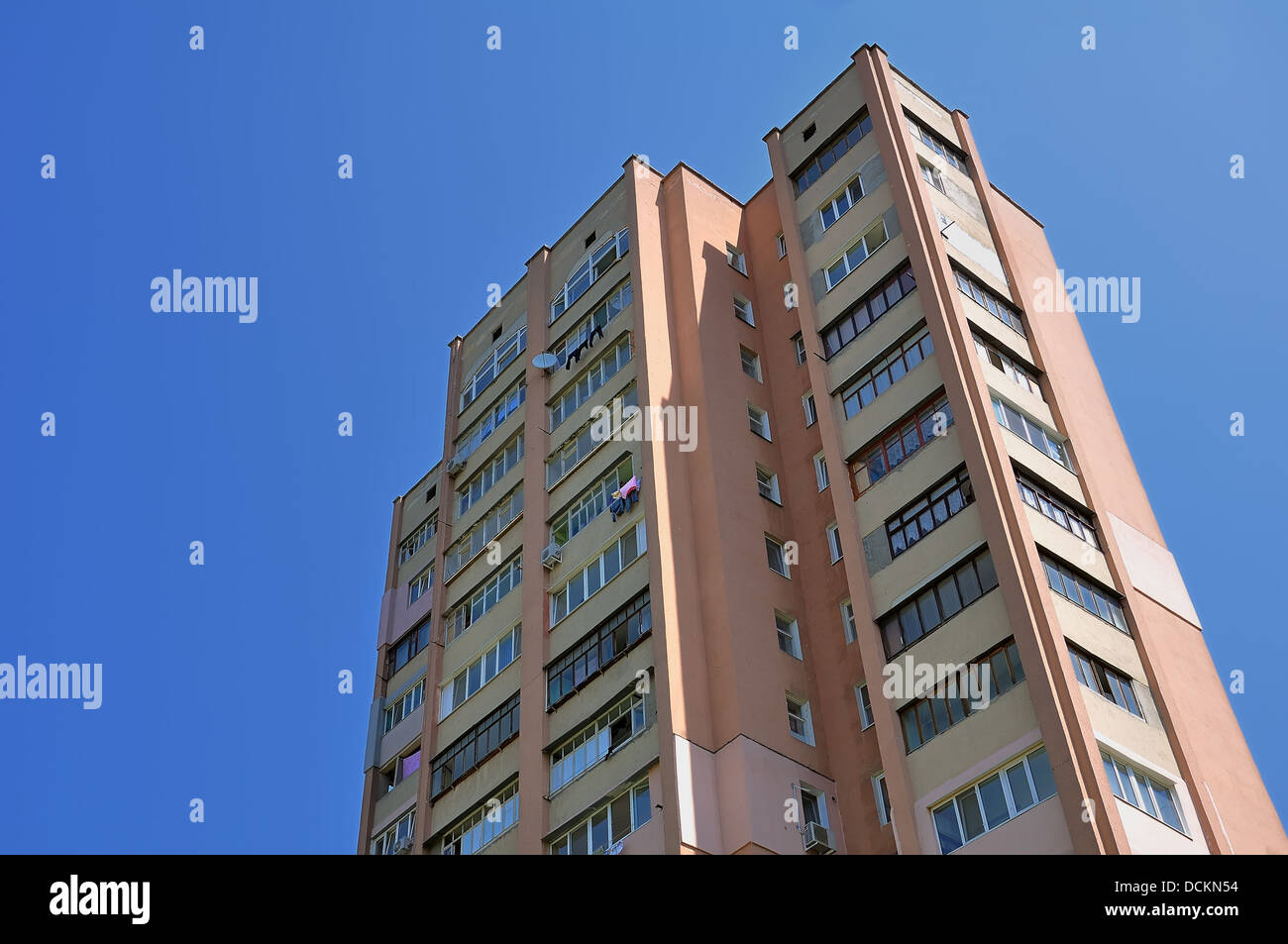 Multi storey tower blocks hi-res stock photography and images - Alamy