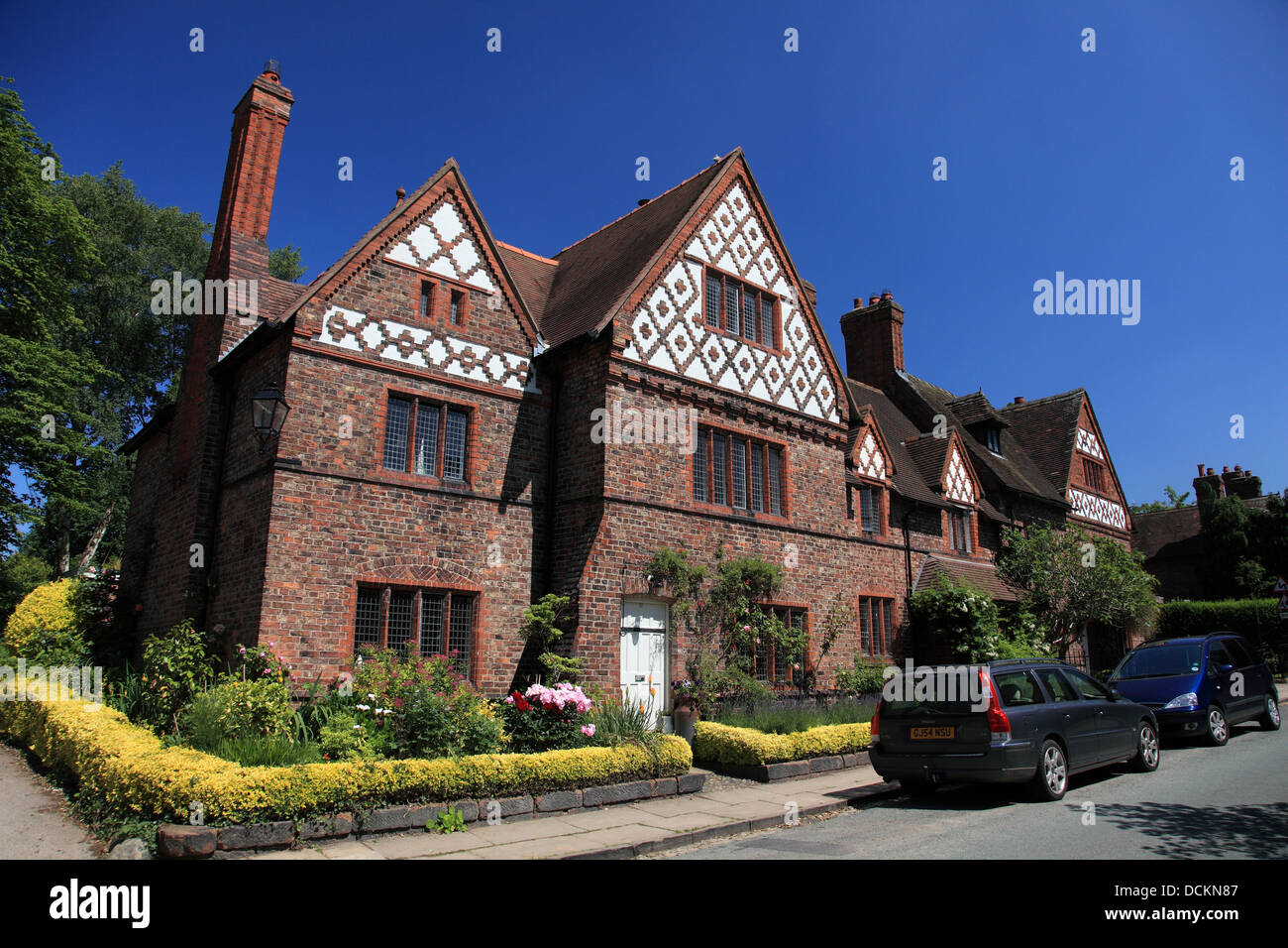 The houses and cottages of 5457 High Street in the pretty village of