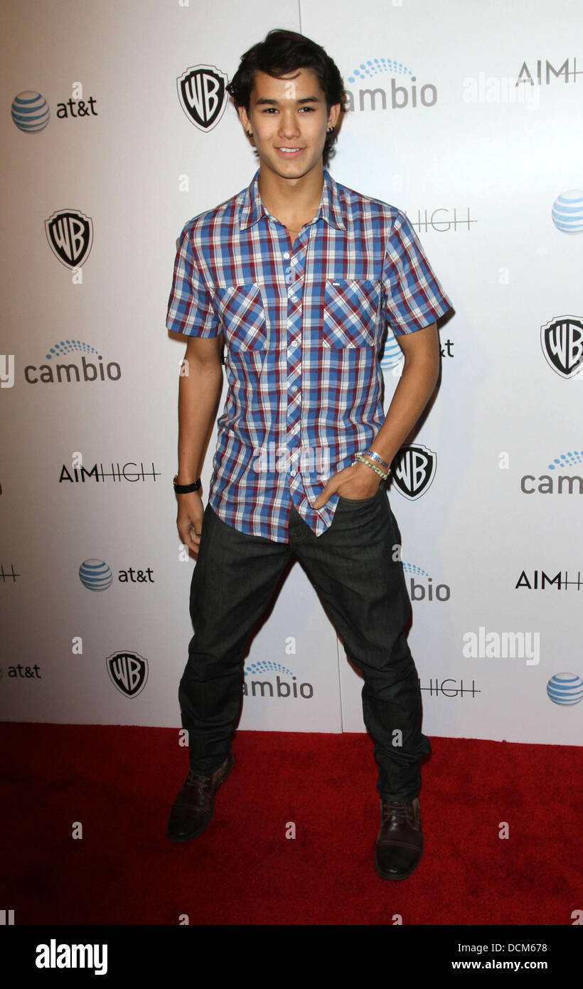 Booboo Stewart Cambio And Warner Bros. Digital Distribution celebrates ...