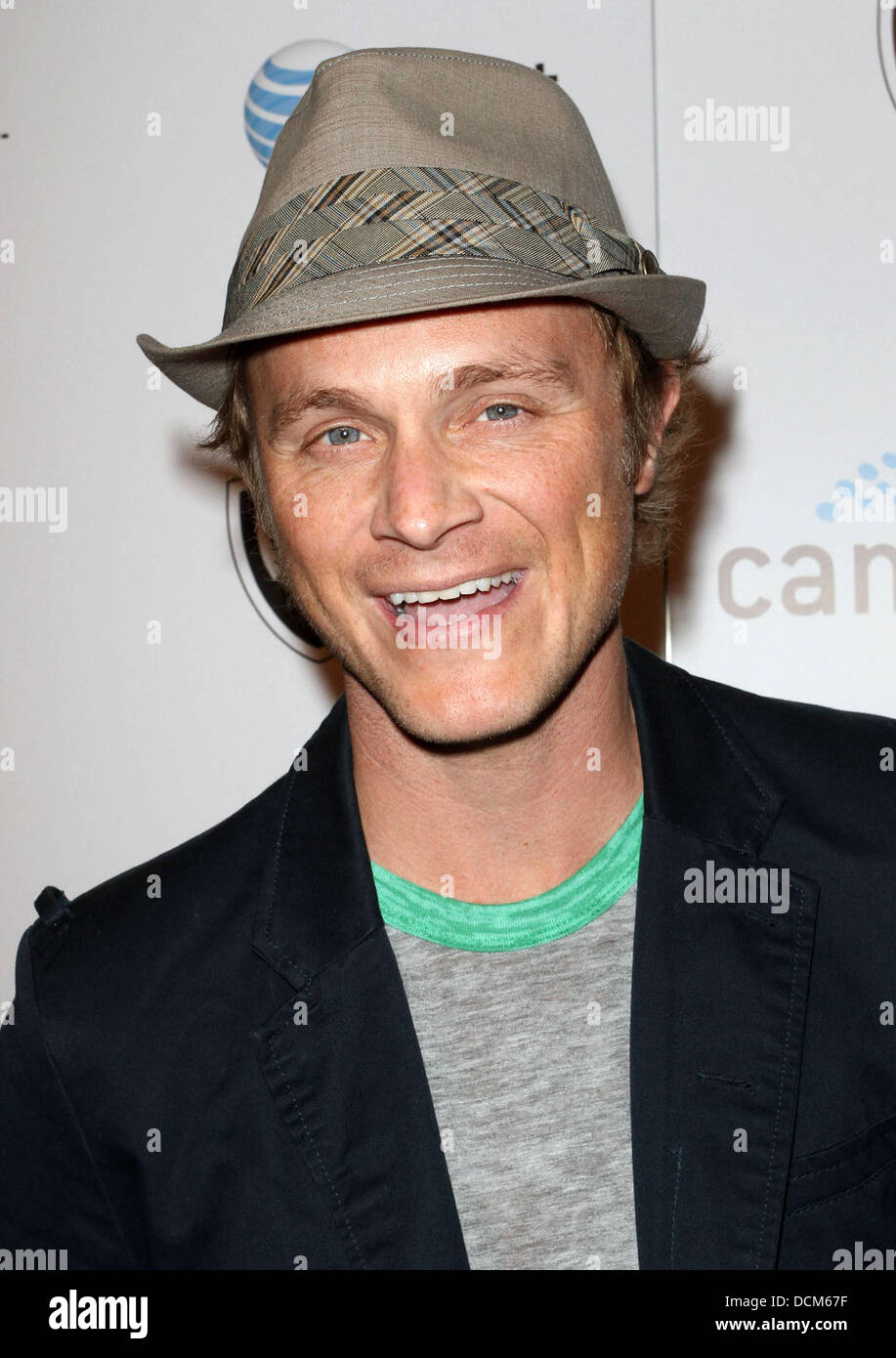 David Anders Cambio And Warner Bros. Digital Distribution celebrates