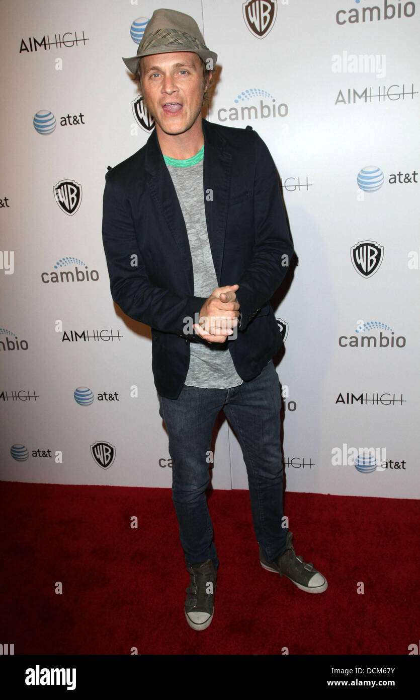 David Anders Cambio And Warner Bros. Digital Distribution celebrates ...