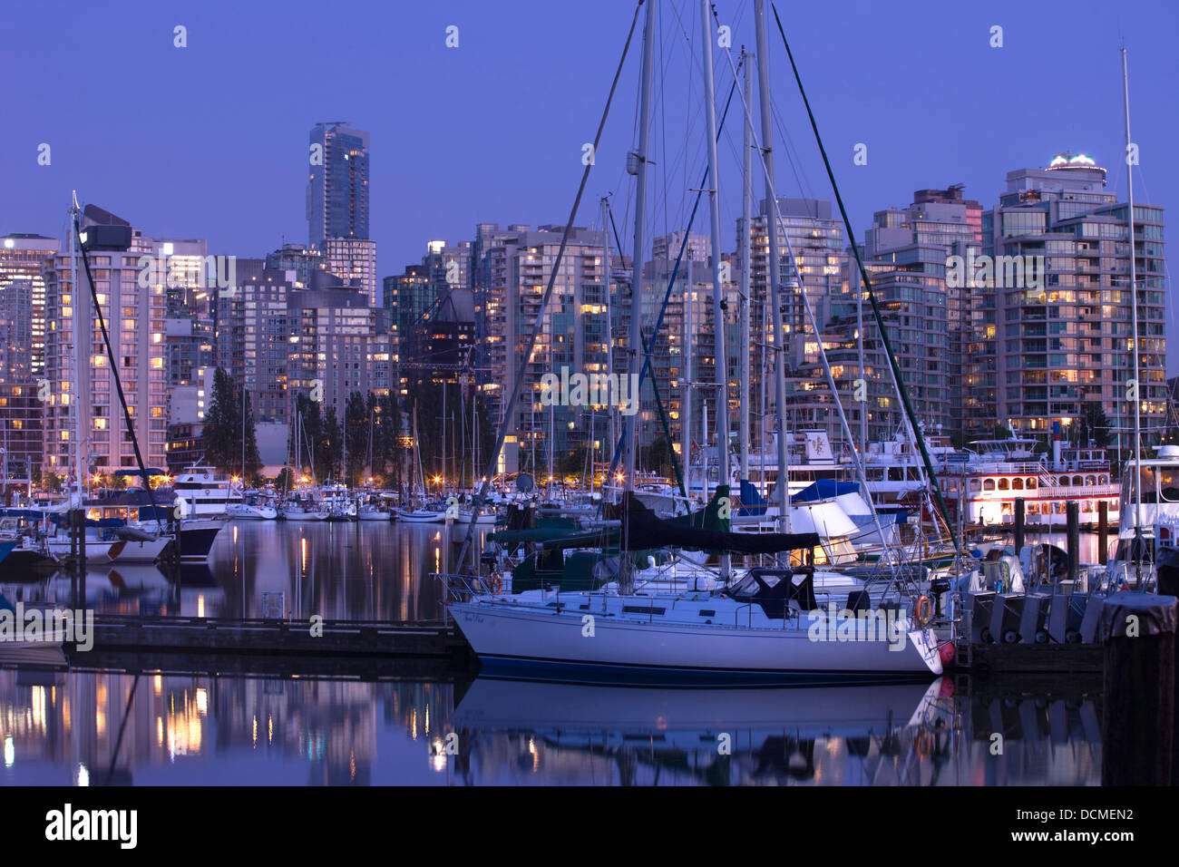 COAL HARBOUR FROM STANLEY PARK DOWNTOWN SKYLINE VANCOUVER BRITISH ...