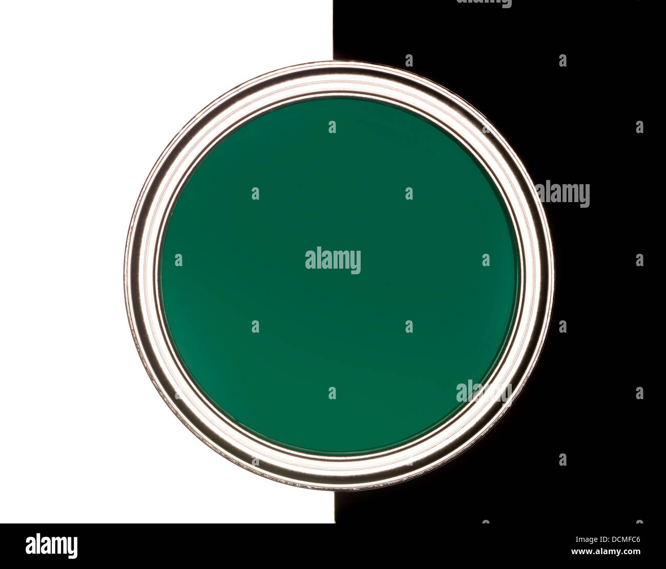 Green Paint Can Stock Photo Alamy green-paint-can-stock-photo-alamy