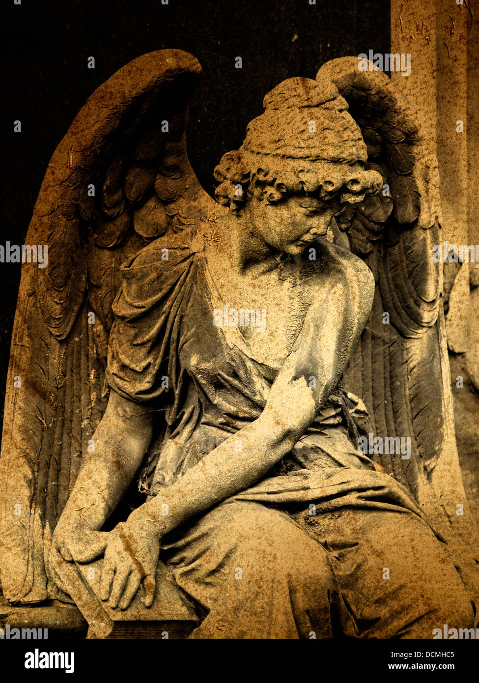 Black angel statue hires stock photography and images Alamy