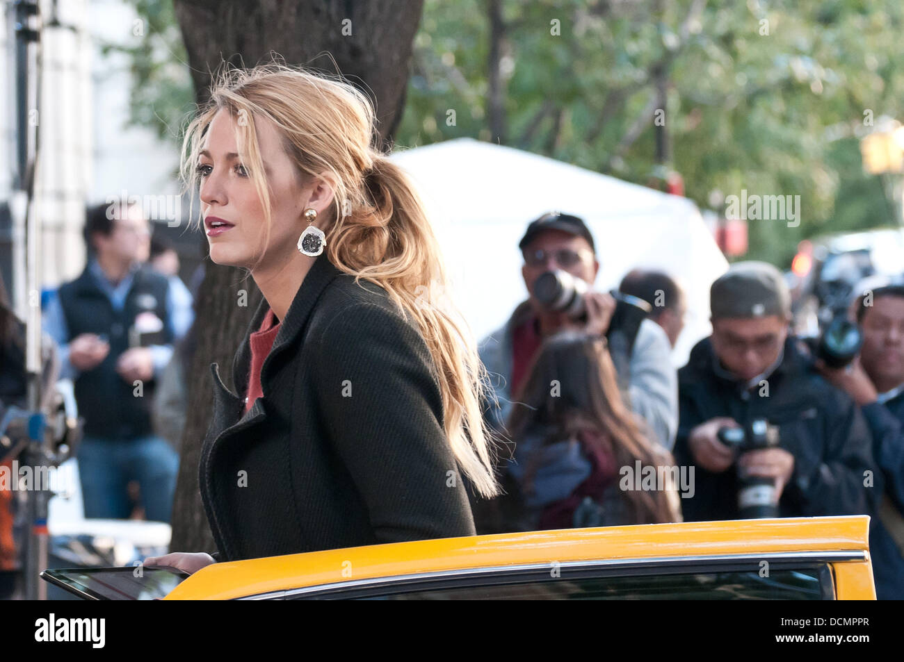 Blake Lively on location for 'Gossip Girl' in Manhattan's Upper East