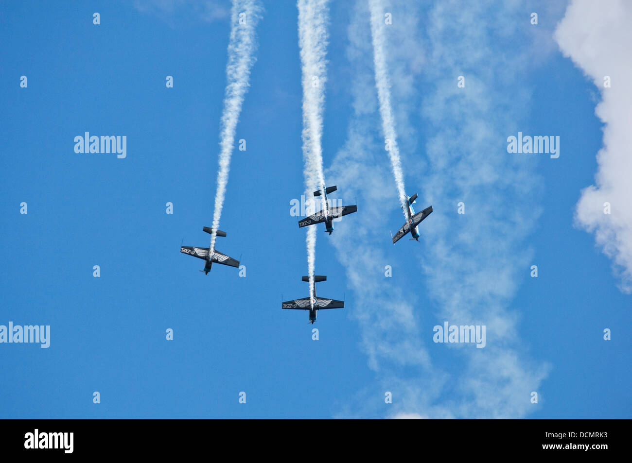 Plane nose dive stunt hires stock photography and images Alamy