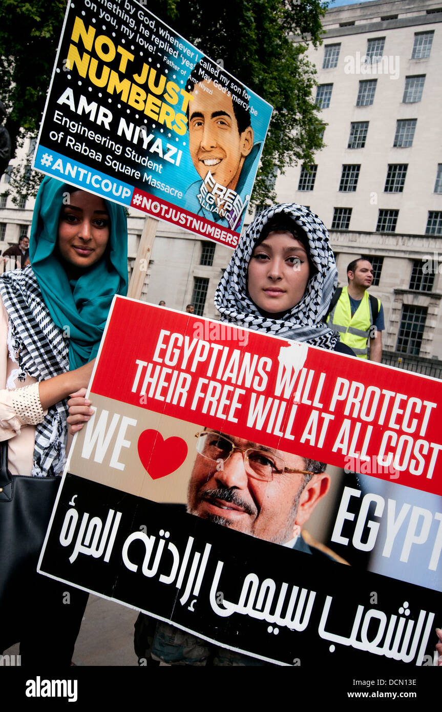 Egyptian Brotherhood and supporters of Morsi protest in London against Sisi & army takeover ( coup ) in Egypt. August 2013 Stock Photo