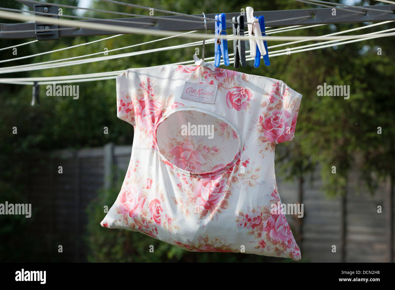 Cath Kidson peg bag hanging on a washing line Stock Photo Alamy