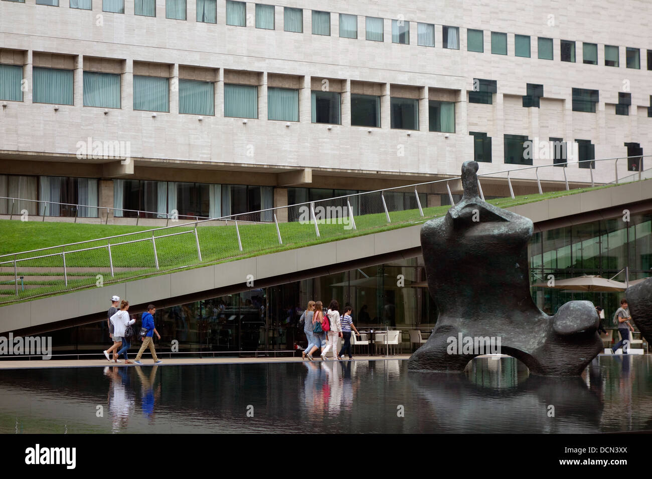 Julliard exterior of Juilliard at Lincoln Center Stock Photo - Alamy