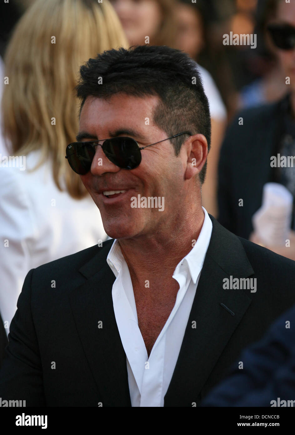 Simon cowell at the world premiere of one direction hi-res stock ...