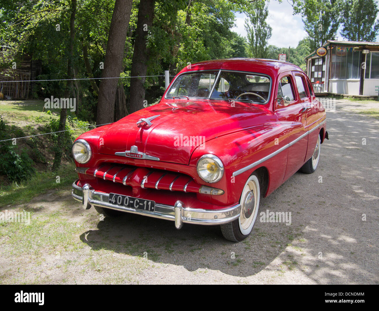 Lot de pièces SIMCA Vedette Regence à vendre