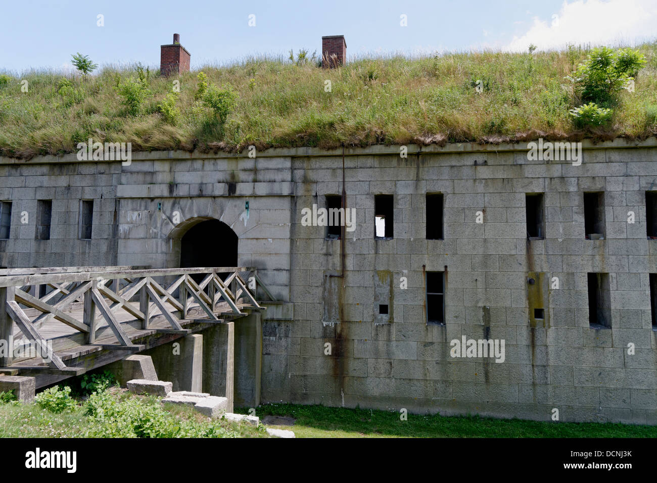 Bridge to Fort Warren Stock Photo Alamy