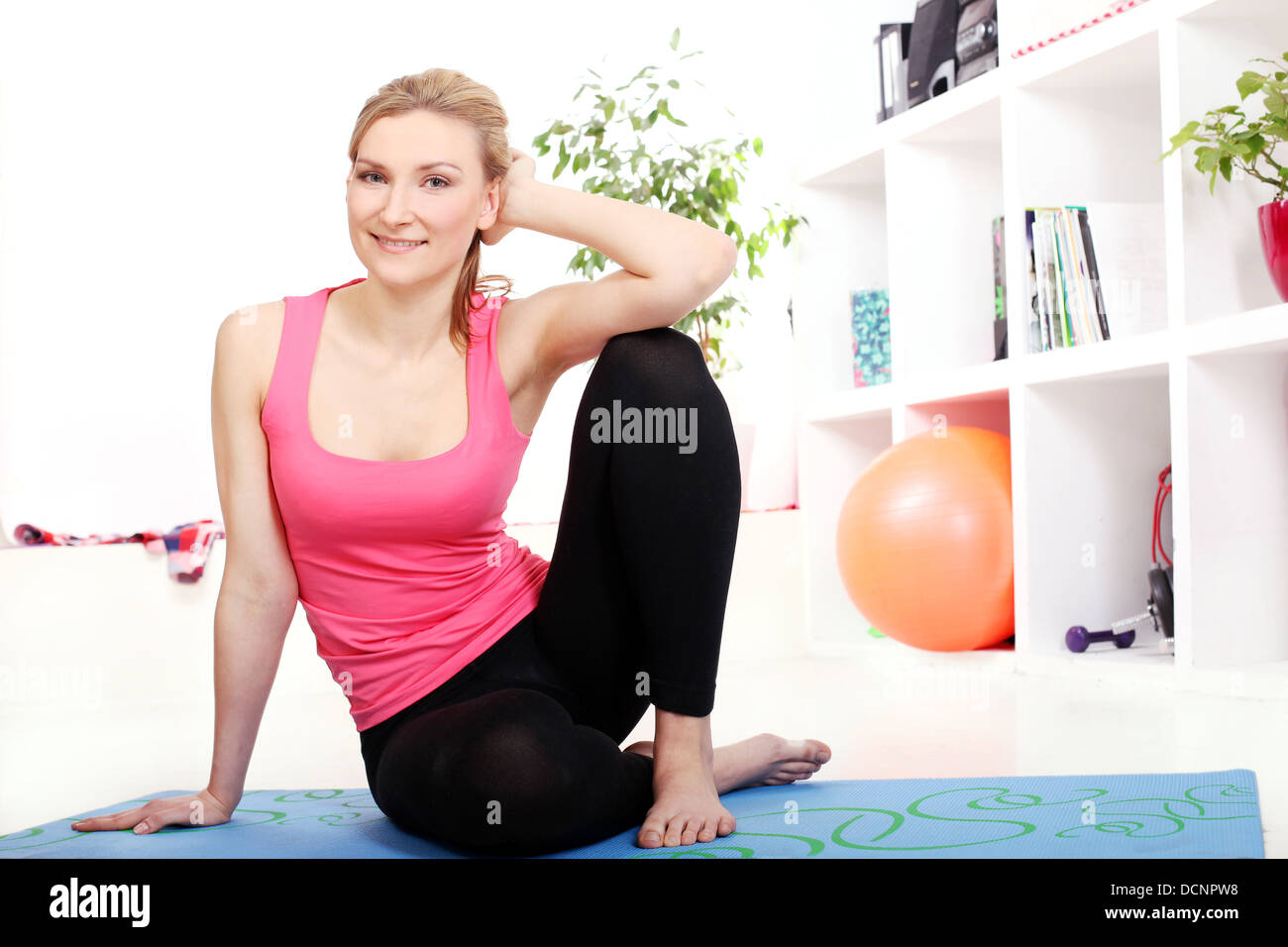 Beautiful young slim blonde woman hi-res stock photography and images ...
