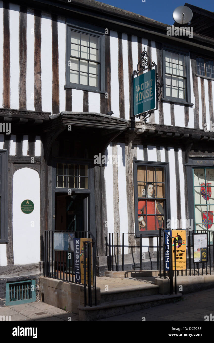 ancient house thetford norfolk england uk Stock Photo Alamy