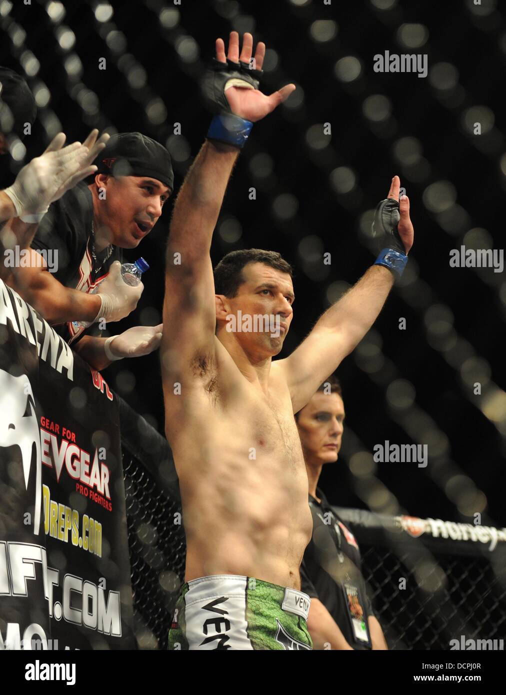 Perosh Won the fight hi-res stock photography and images - Alamy