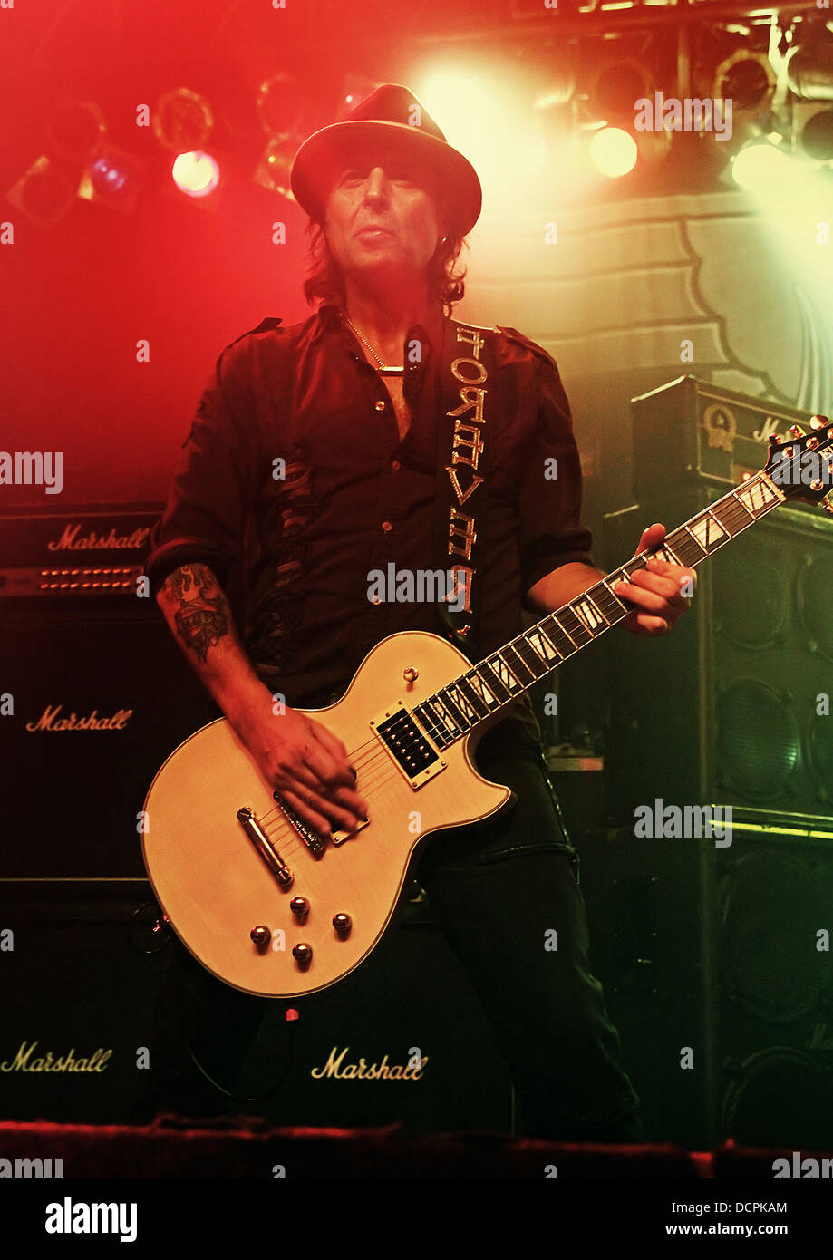 Phil Campbell of Motorhead performing on their 'The World is Yours