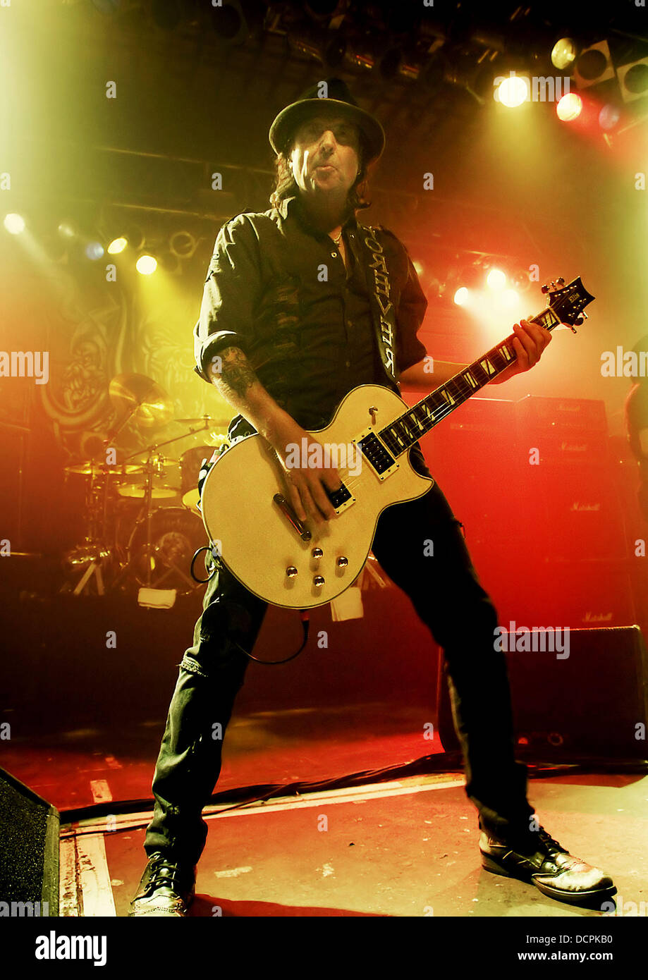 Phil Campbell of Motorhead performing on their 'The World is Yours