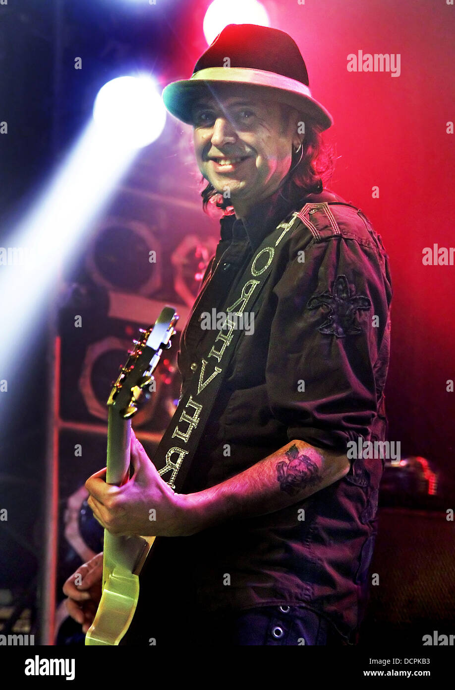 Phil Campbell of Motorhead performing on their 'The World is Yours