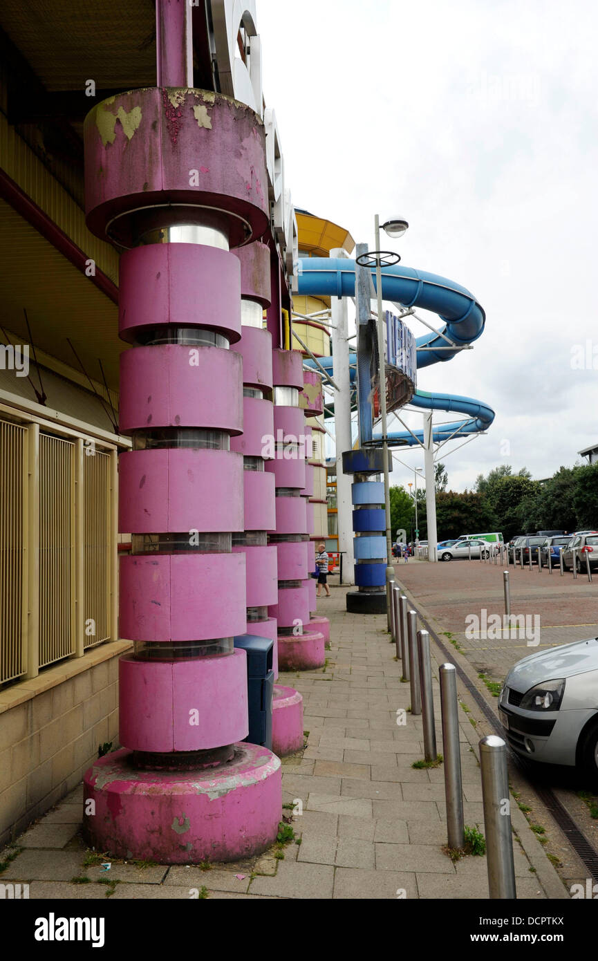 Hemel Hempstead, UK. 20th Aug, 2013. Hemel Hempstead has been named BritainÕs Ugliest Town according to a poll, run by the team behind the Crap Towns publications. The Hertfordshire town won the 'accolade' ahead of Luton, Slough and Bracknell Pictured - Leisure World, Jarmans Park, Hemel Hempstead, Herts. © KEITH MAYHEW/Alamy Live News Stock Photo