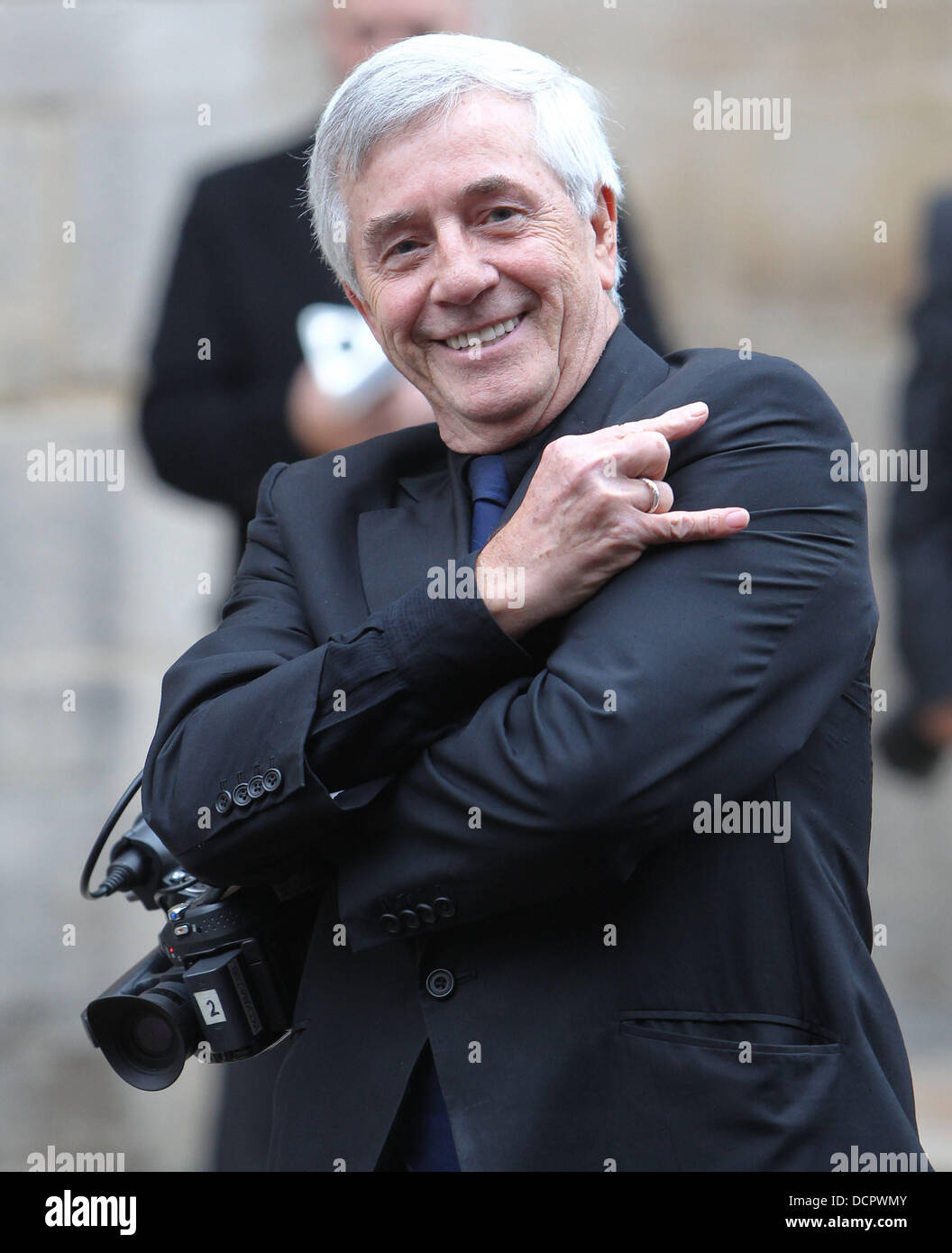 https://c8.alamy.com/comp/DCPWMY/tony-prince-the-funeral-of-sir-jimmy-savile-held-at-leeds-cathedral-DCPWMY.jpg