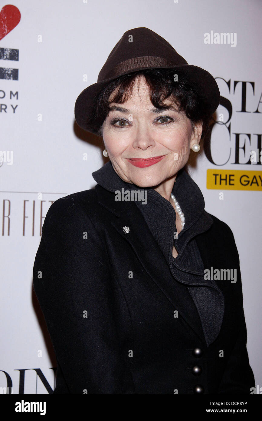 Linda Hart  Opening Night of the Off-Broadway production of 'Standing on Ceremony: The Gay Marriage Plays ' at the Minetta Lane Theatre - Arrivals.  New York City, USA - 13.11.11 Stock Photo