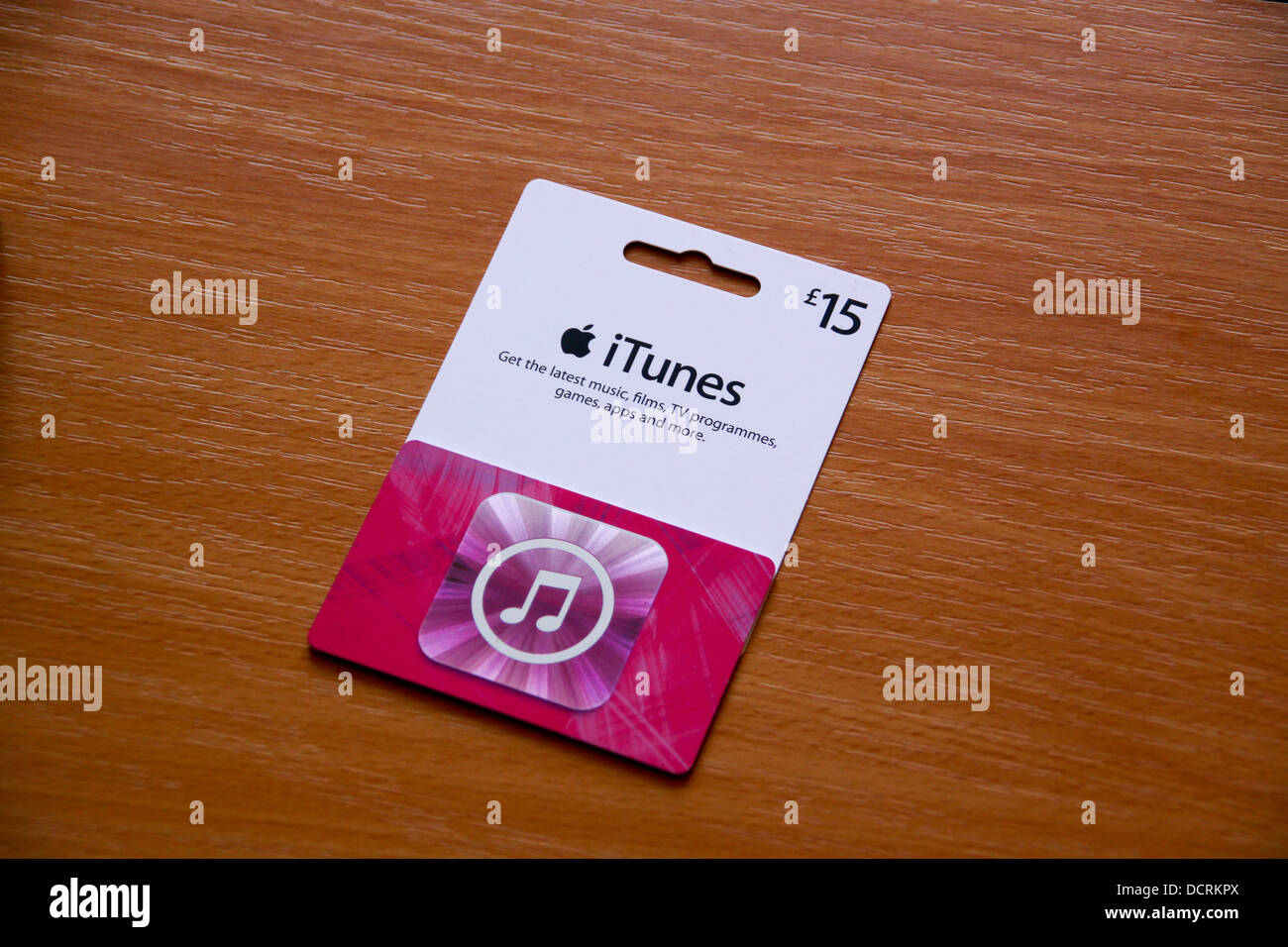 Apple store gift cards hi-res stock photography and images - Alamy