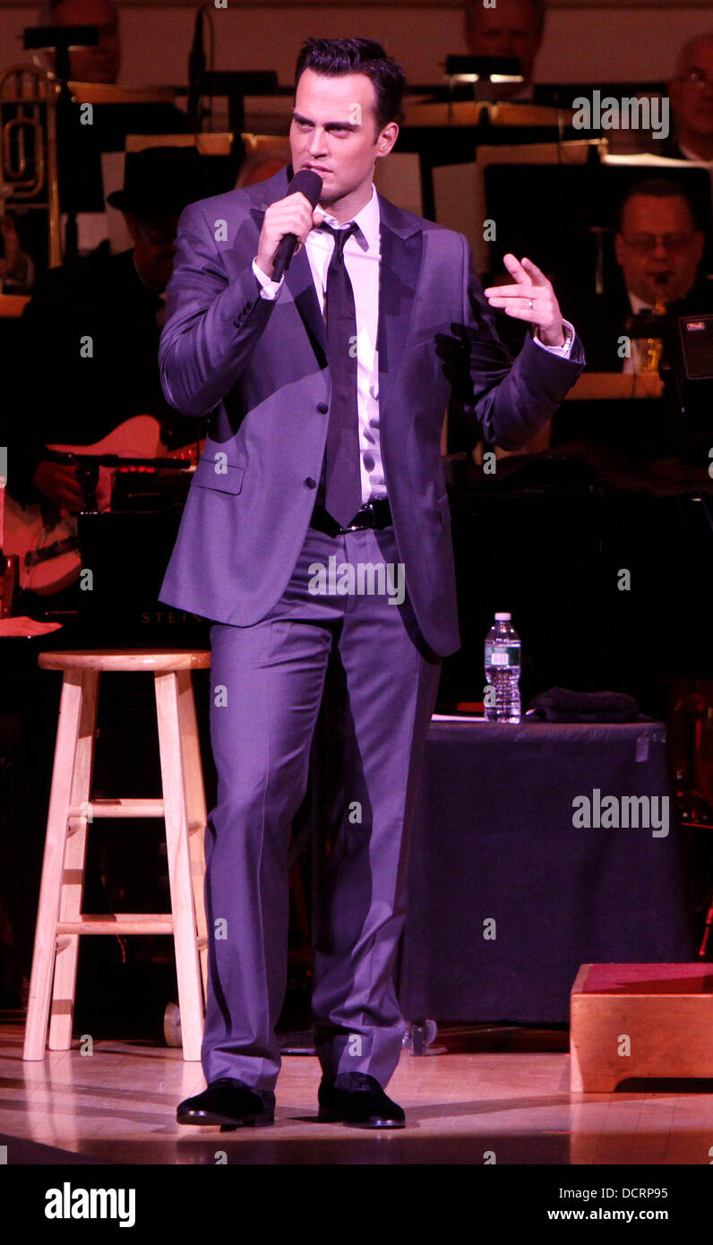 Cheyenne Jackson The New York Pops presents Cheyenne Jackson's Cocktail