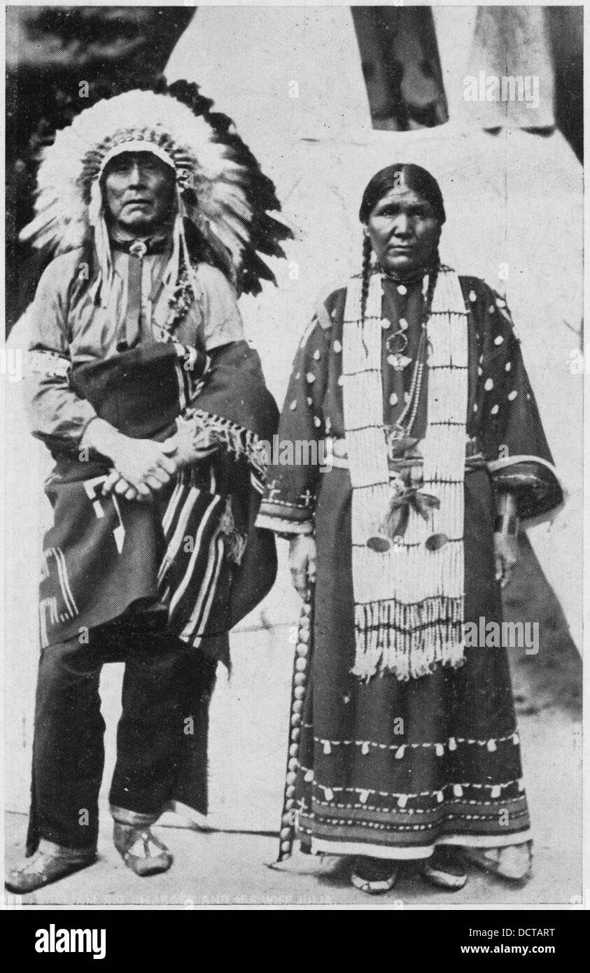 Sioux Indians Black and White Stock Photos & Images - Alamy