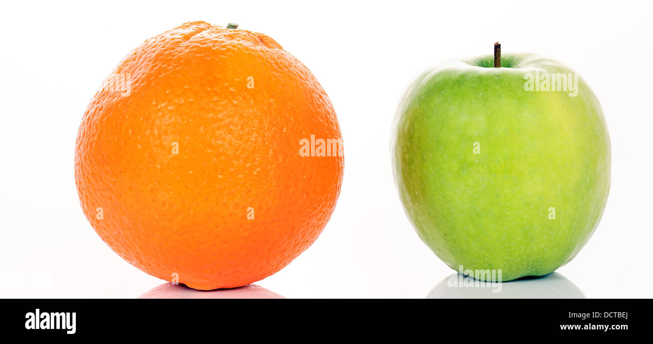 Comparing apples and oranges hires stock photography and images Alamy