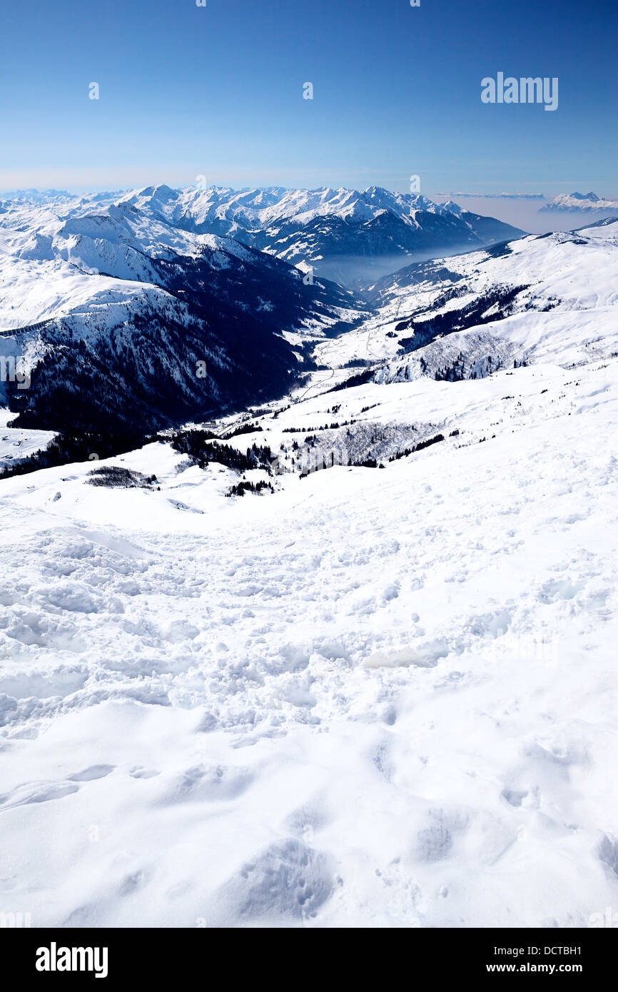 Fog in the alps hi-res stock photography and images - Alamy