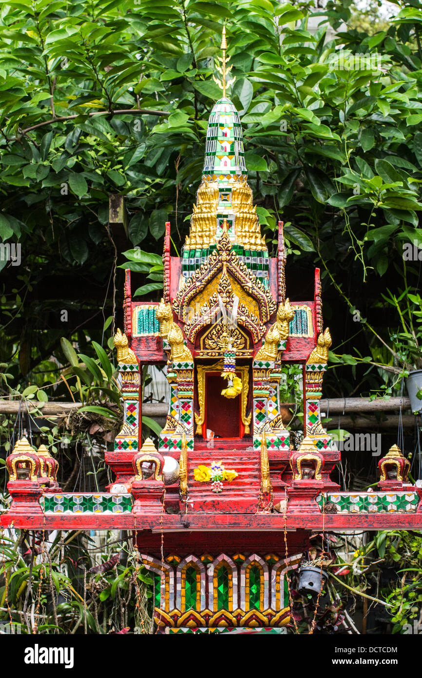 Thai spirit house Stock Photo - Alamy