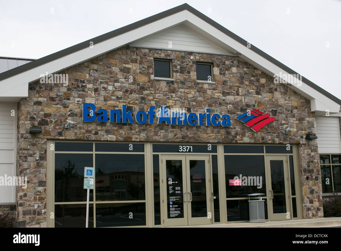 Bank of america branch hires stock photography and images Alamy