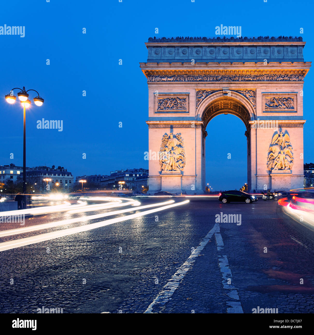 famous Arc de Triomphe by night Stock Photo Alamy