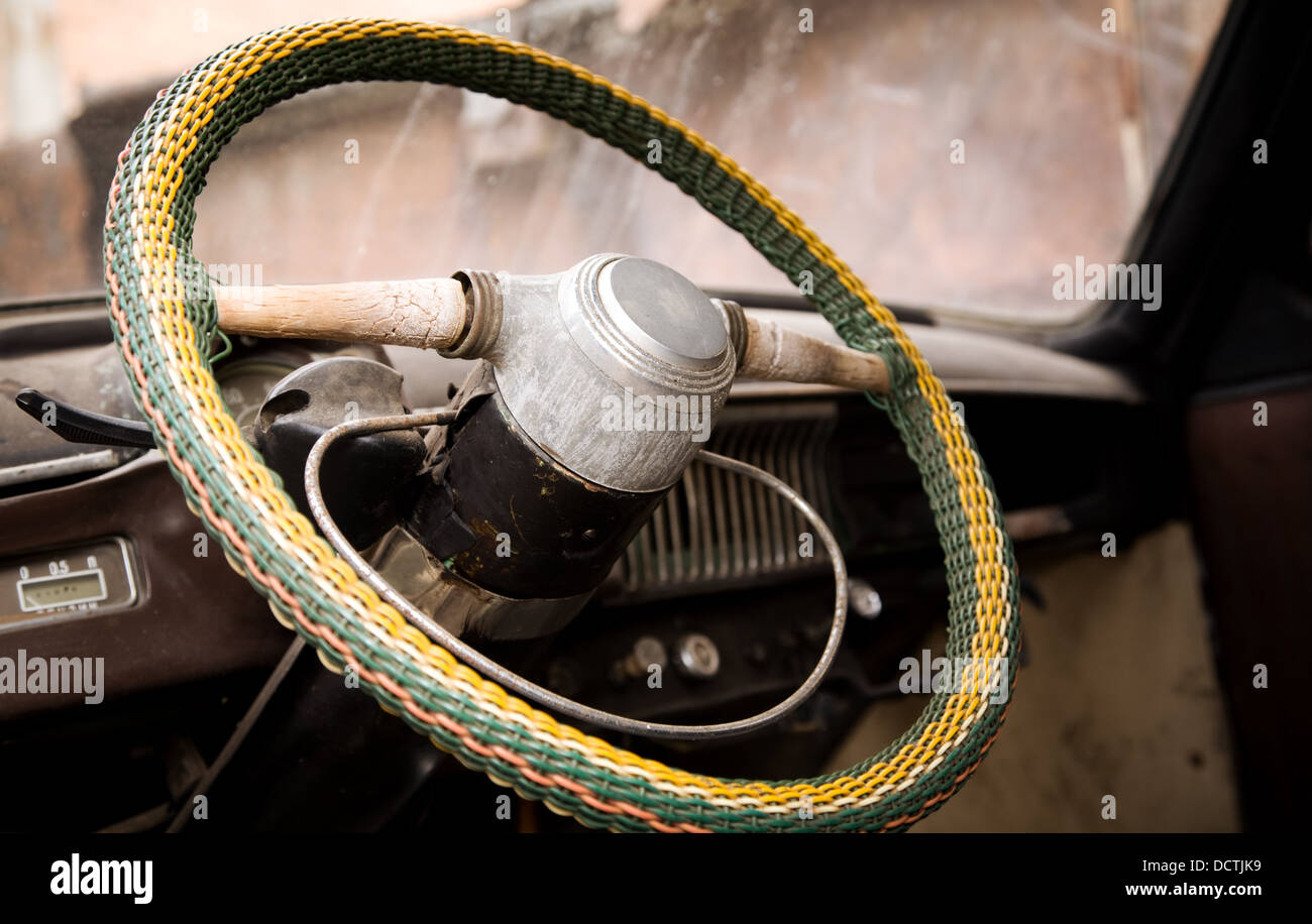 Yellow retro car hi-res stock photography and images - Alamy