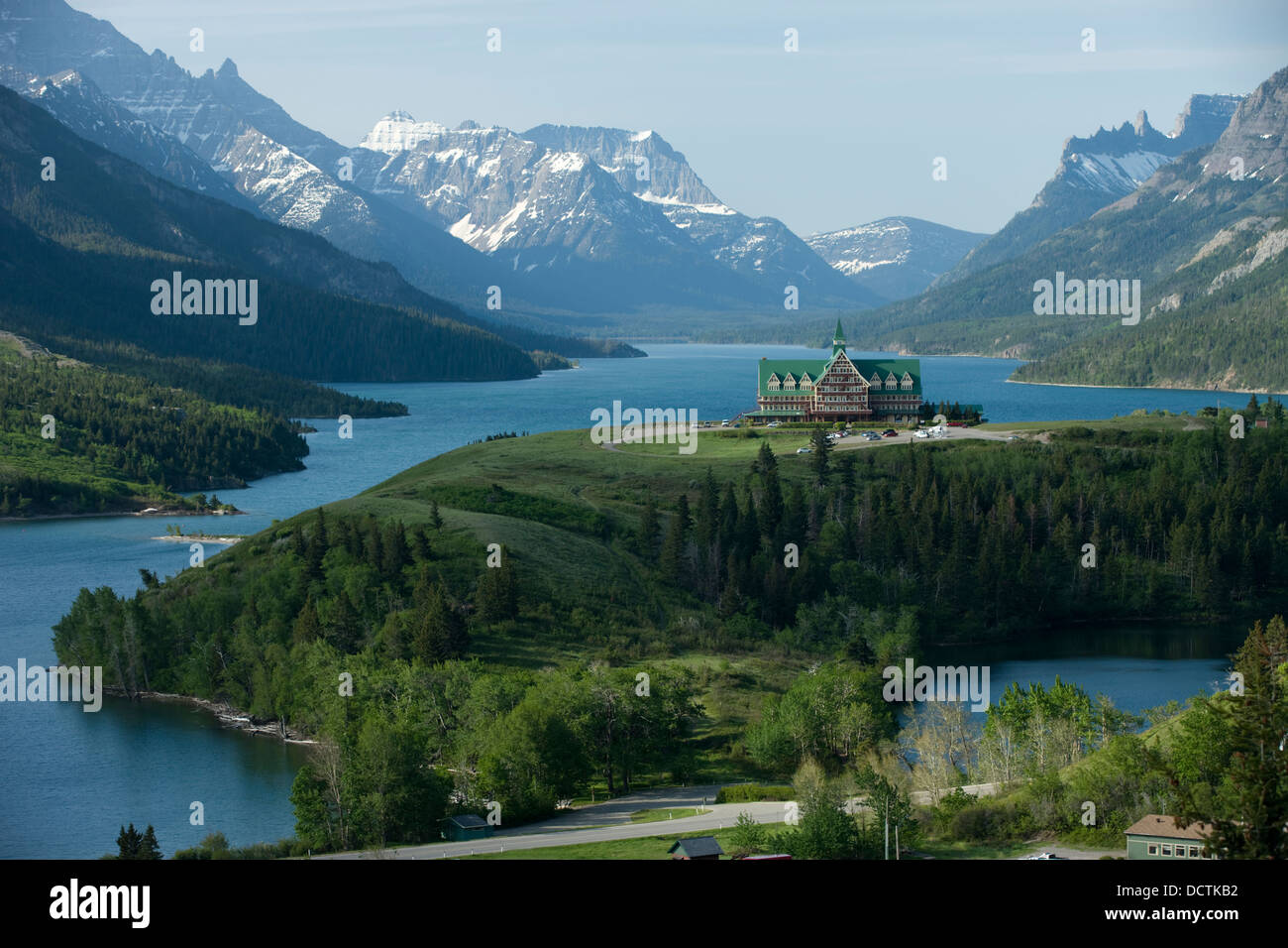 PRINCE OF WALES HOTEL (©GREAT NORTHERN RAILWAY 1927) WATERTON LAKES NATIONAL PARK ALBERTA CANADA Stock Photo