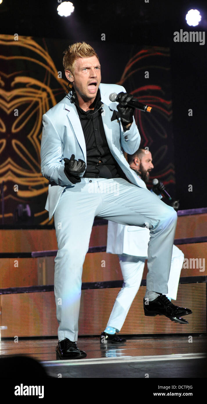 Raleigh, North Carolina, USA. 20th Aug, 2013. NICK CARTER, BRIAN LITTRELL, A.J. MCLEAN, KEVIN RICHARDSON, and HOWIE DOROUGH of the pop band Backstreet Boys performing at the Walnut Creek Amphitheater. © Tina Fultz/ZUMAPRESS.com/Alamy Live News Stock Photo