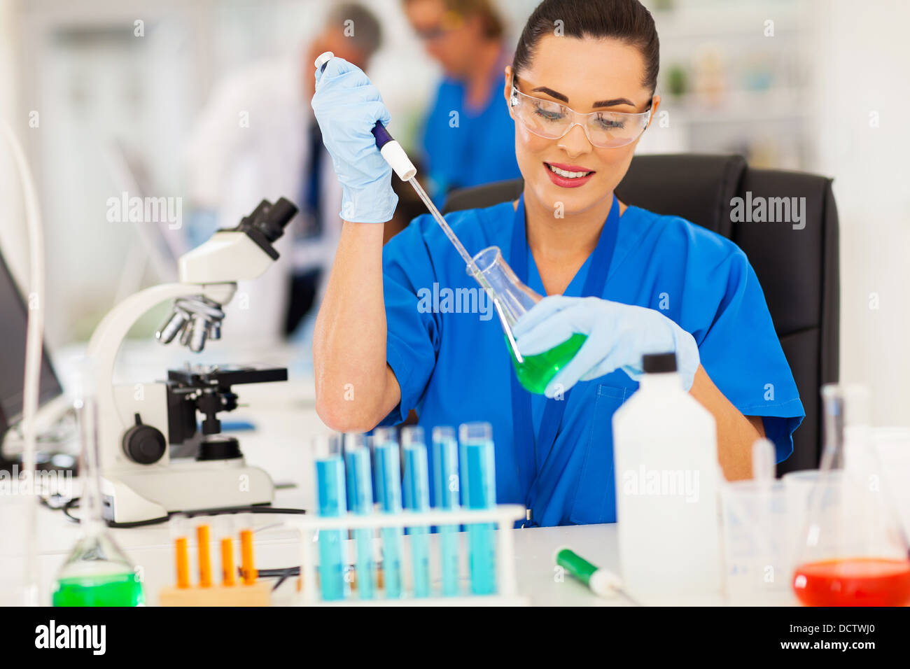 Liquid handling hires stock photography and images Alamy