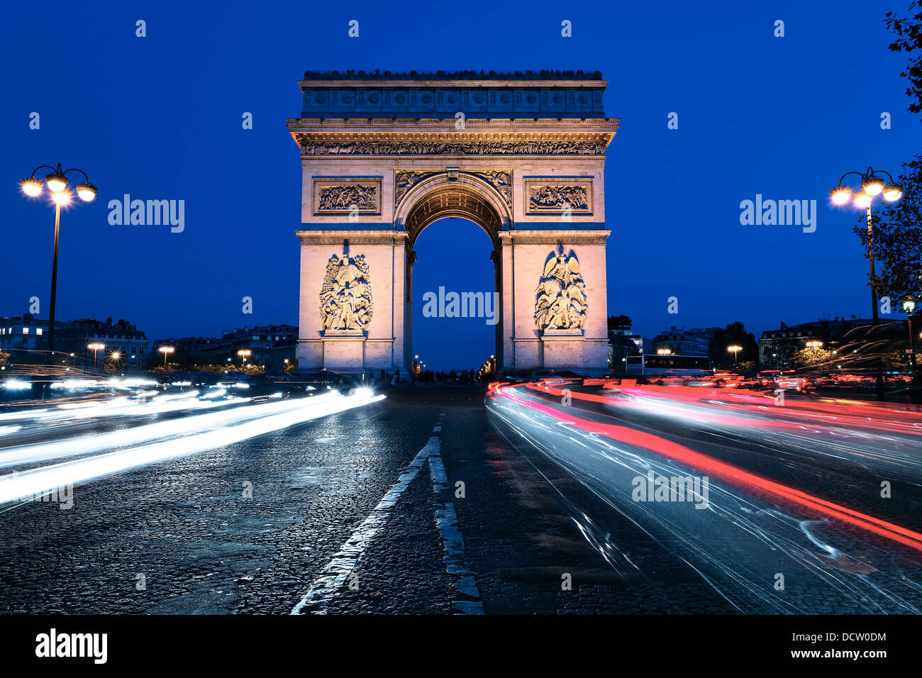 famous Arc de Triomphe by night Stock Photo Alamy