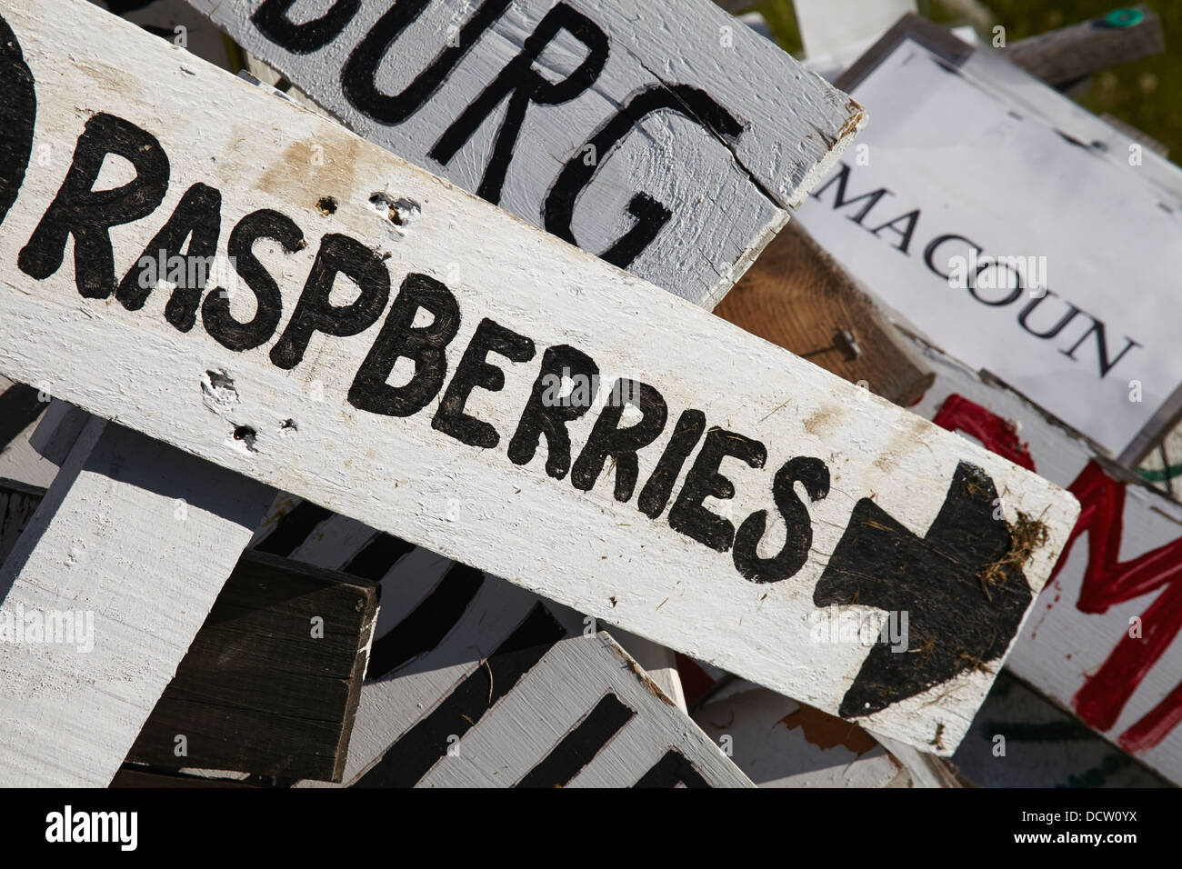 Signs at Champlain Orchards in Shoreham, Vermont, New England, USA Stock Photo