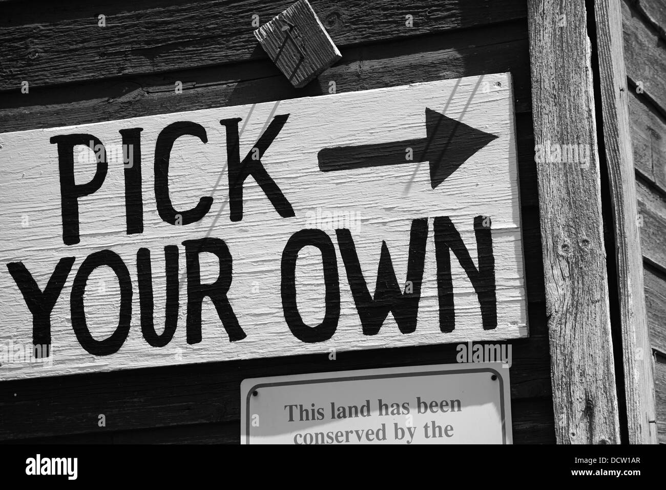 Pick your own sign at Champlain Orchards in Shoreham, Vermont, New England, USA Stock Photo
