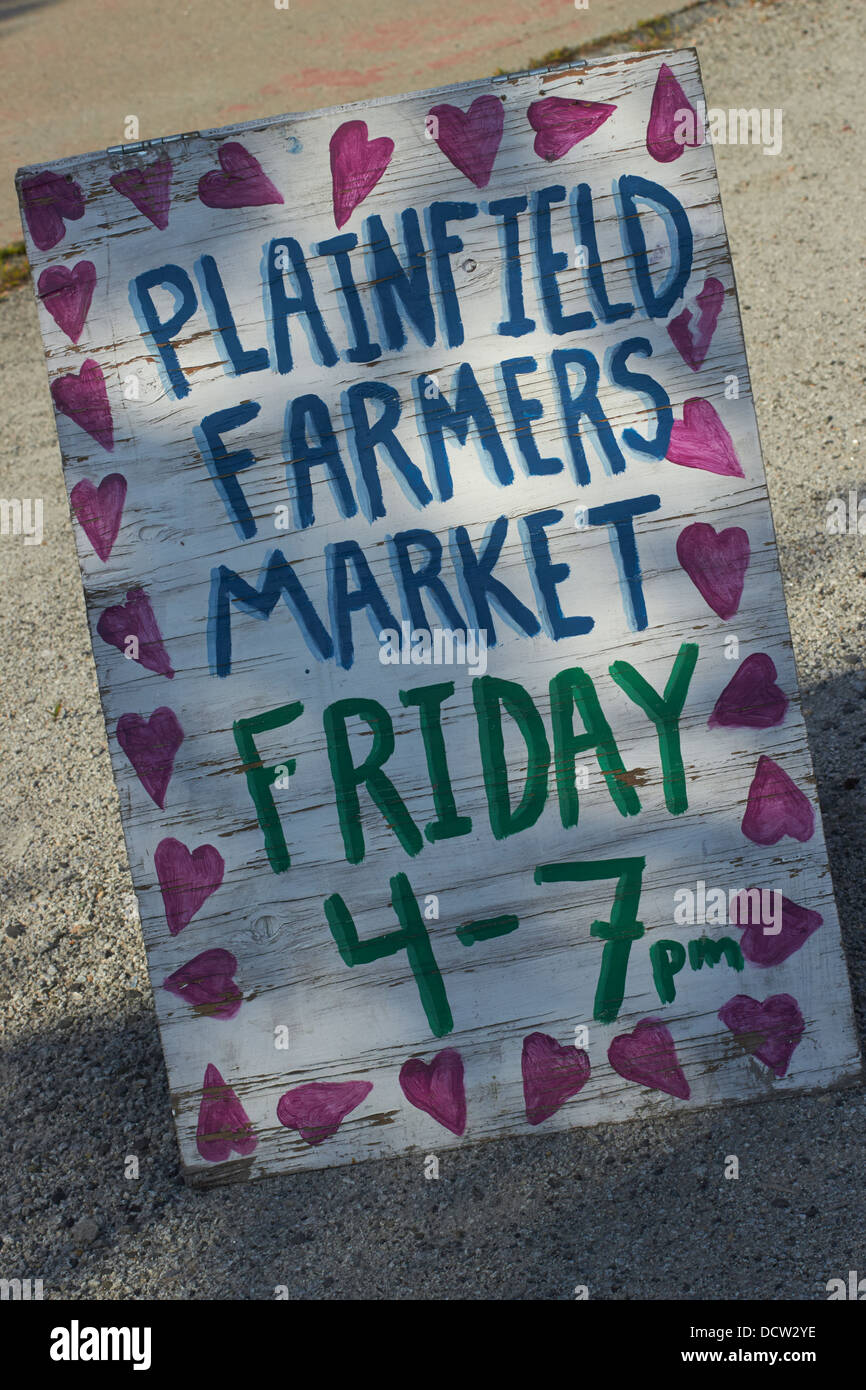 Sign for the Plainfield, Vermont farmer's market. New England, USA