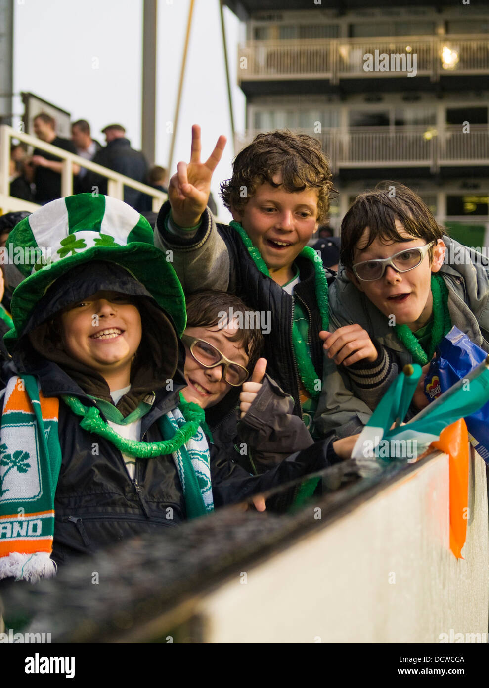 Young Irish footfall fans pose for the camera Stock Photo