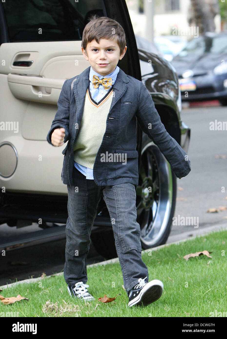 Gwen Stefani's son Kingston Rossdale arrives at his grandparents home to  celebrate Thanksgiving Los Angeles, California - 24.11.11 Stock Photo -  Alamy
