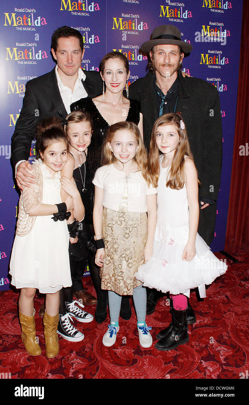 Paul Kaye And Matilda Hi res Stock Photography And Images Alamy